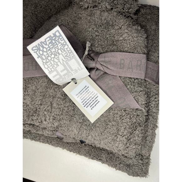 Barefoot Dreams Gray Scarf and Beanie Set - Picture 4 of 5